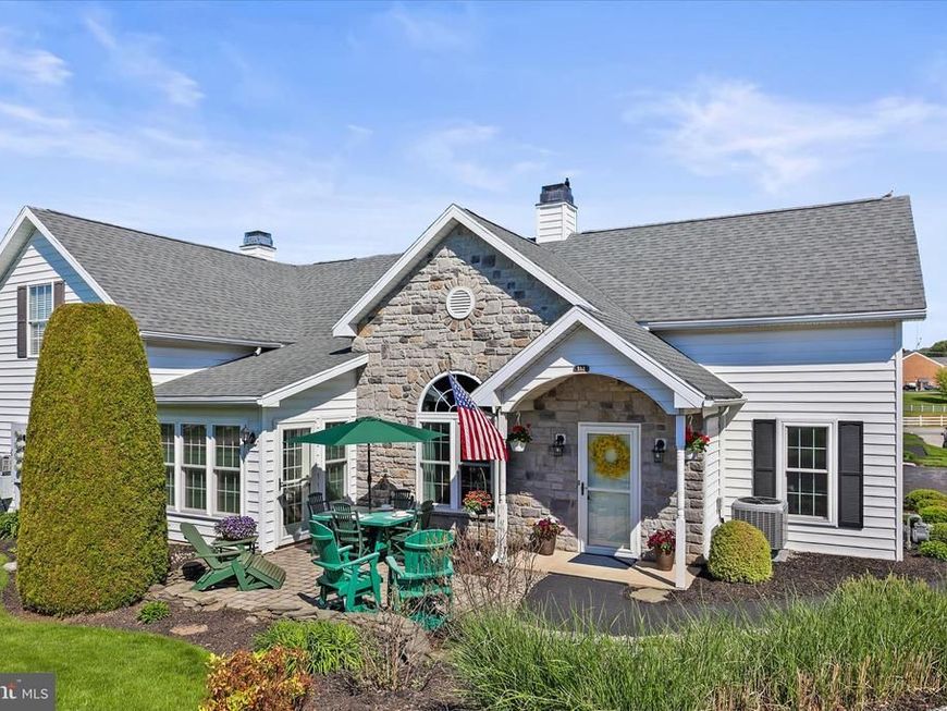 318 Clarks Way, Unit 318, York, PA 17403 Main Photo