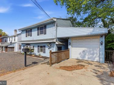 735 NEWPORTVILLE ROAD, CROYDON, PA 19021