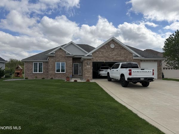 7617 Tournament Drive, Waterville, OH 43566