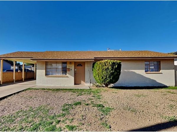 5012 W McLellan Road, Glendale, AZ 85301