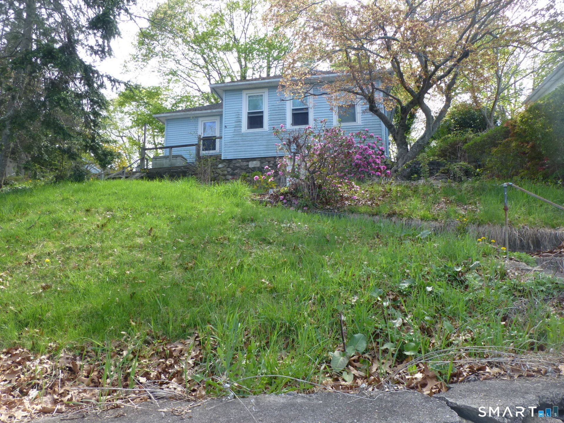 240 Vauxhall , New London, CT 06320 Main Photo