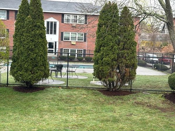 6 Tara Dr, Unit 5, Weymouth, MA 02188