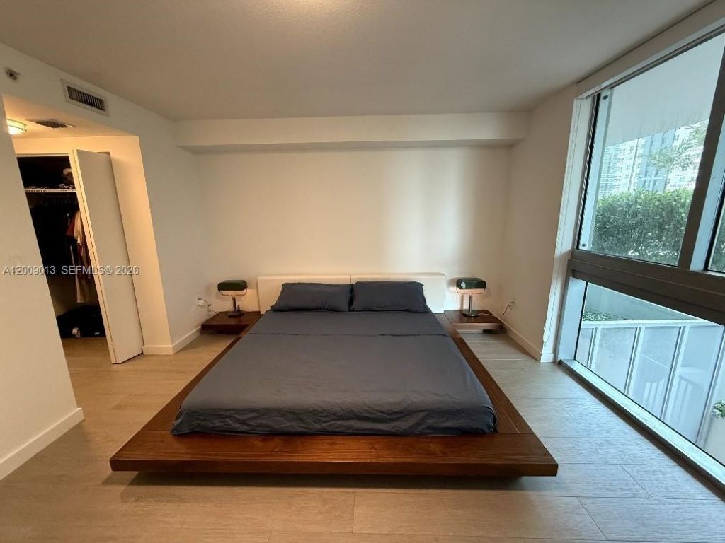 1111 SW 1st Ave , Unit TH-14, Miami, FL 33130 Photo