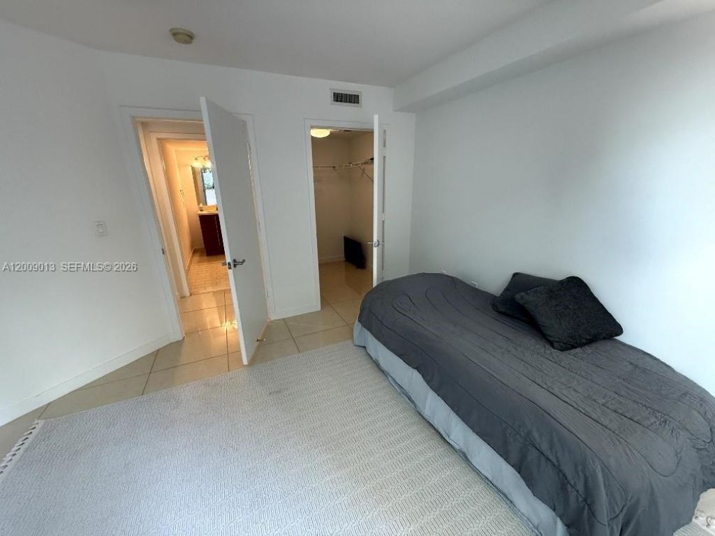 1111 SW 1st Ave , Unit TH-14, Miami, FL 33130 Photo