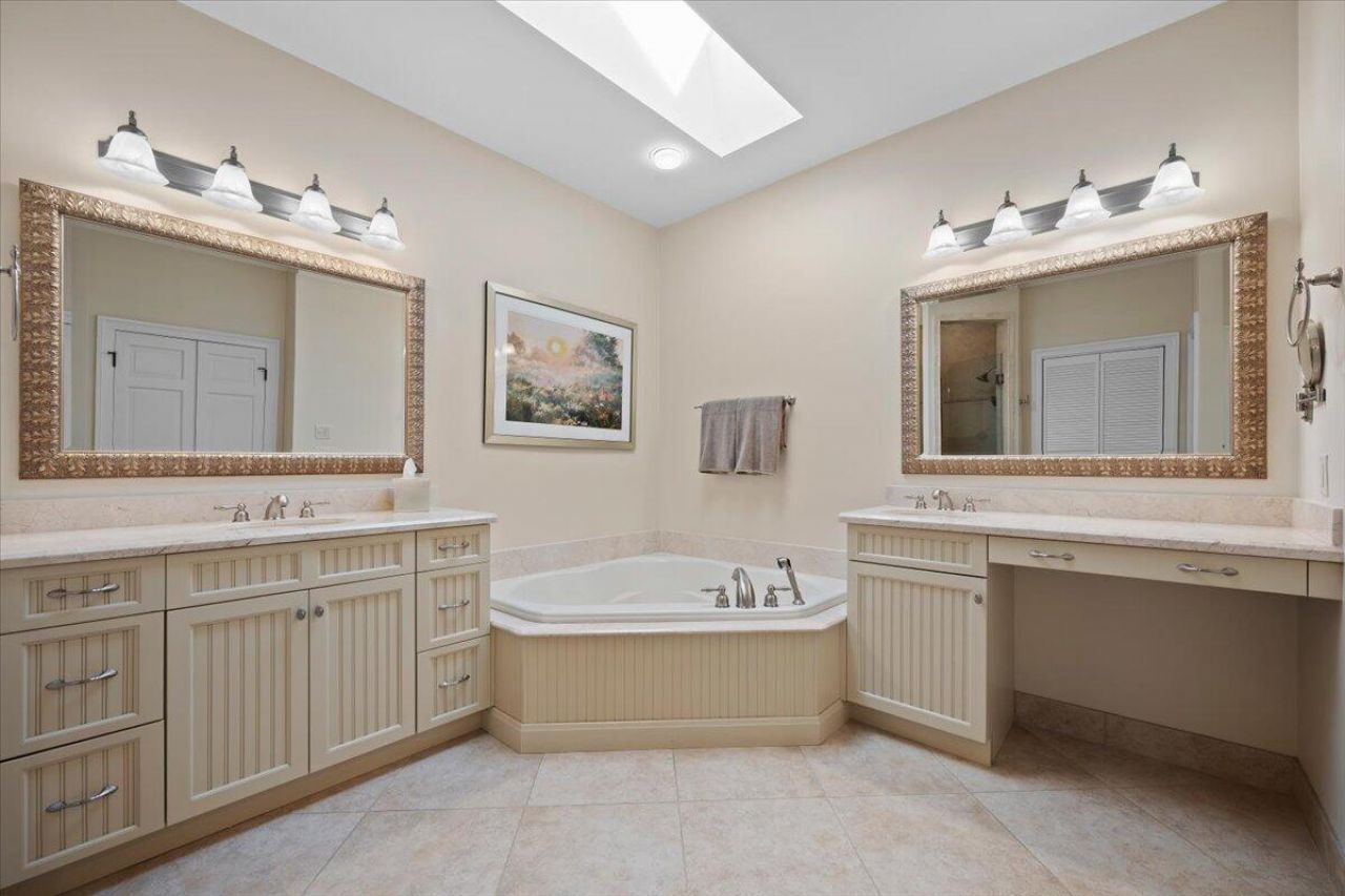 16842 Bay Street, Jupiter, FL 33477 Photo