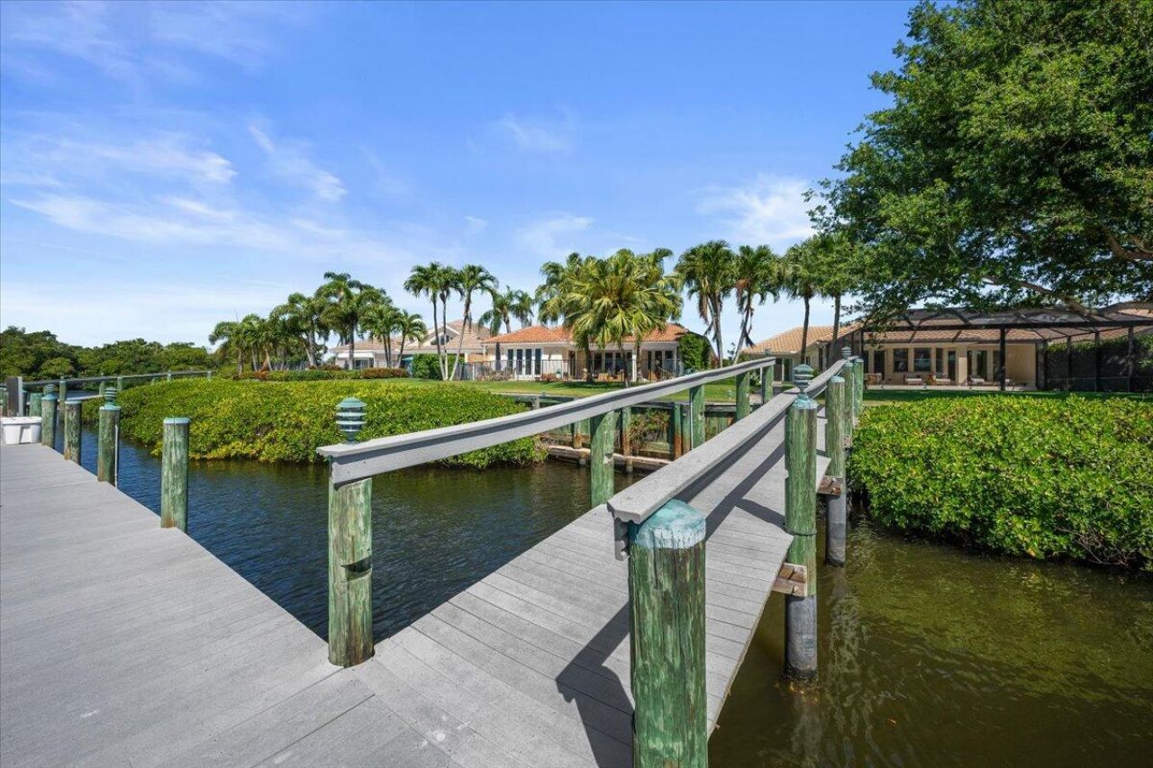 16842 Bay Street, Jupiter, FL 33477 Photo