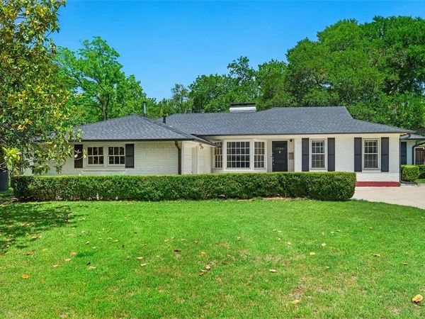 3744 Somerset Lane, Fort Worth, TX 76109