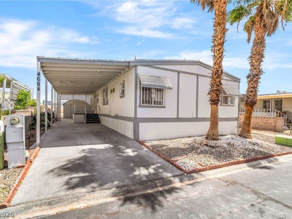 4684 Royal Ridge Way, Las Vegas, NV 89103