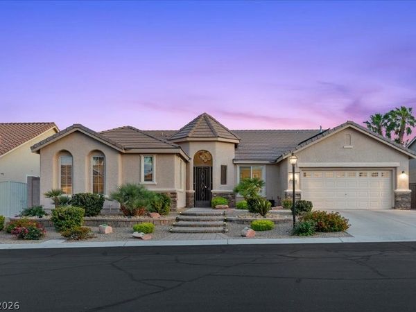 8217 Old Cistern Court , Las Vegas, NV 89131