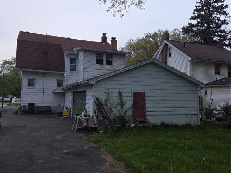 559 Redondo Road, Youngstown, OH 44504 Photo 3
