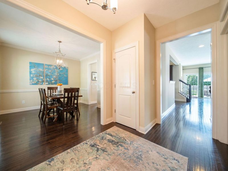 8121 Griswold Drive, New Albany, OH 43054 Photo 6