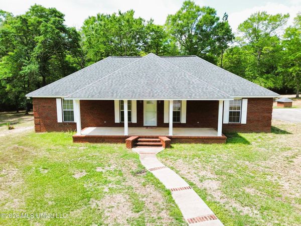 140 Lakota Hill, Lucedale, MS 39452