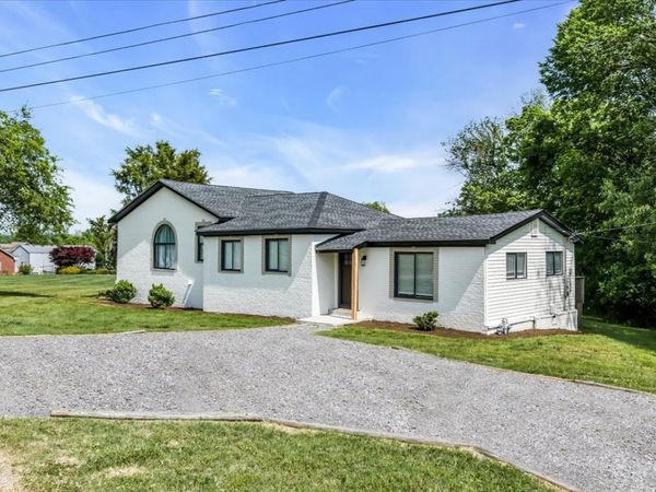 1000 Pruitt Ln , Gallatin, TN 37066