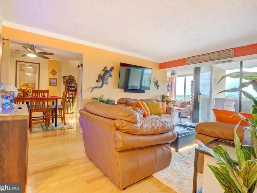 4500 S Four Mile Run Drive, Unit 1220, Arlington, VA 22204 Main Photo