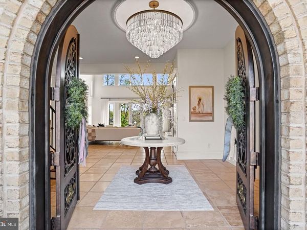 740 HAMPTON COURT , HARRISBURG, PA 17112