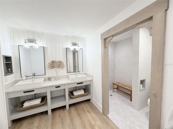 5425 ADMIRAL WAY , Unit 1, OXFORD, FL 34484