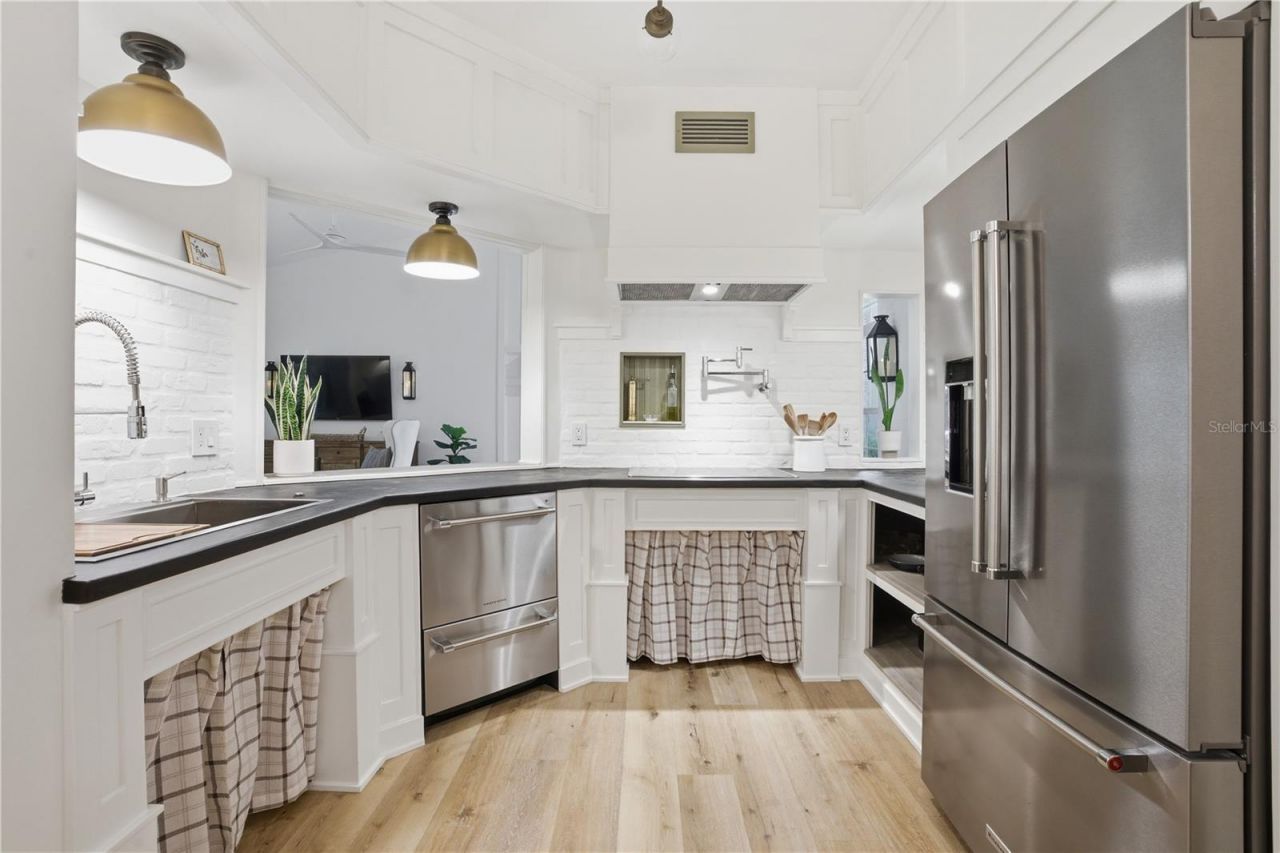 5425 Admiral Way, Unit 1, Oxford, FL 34484 Photo