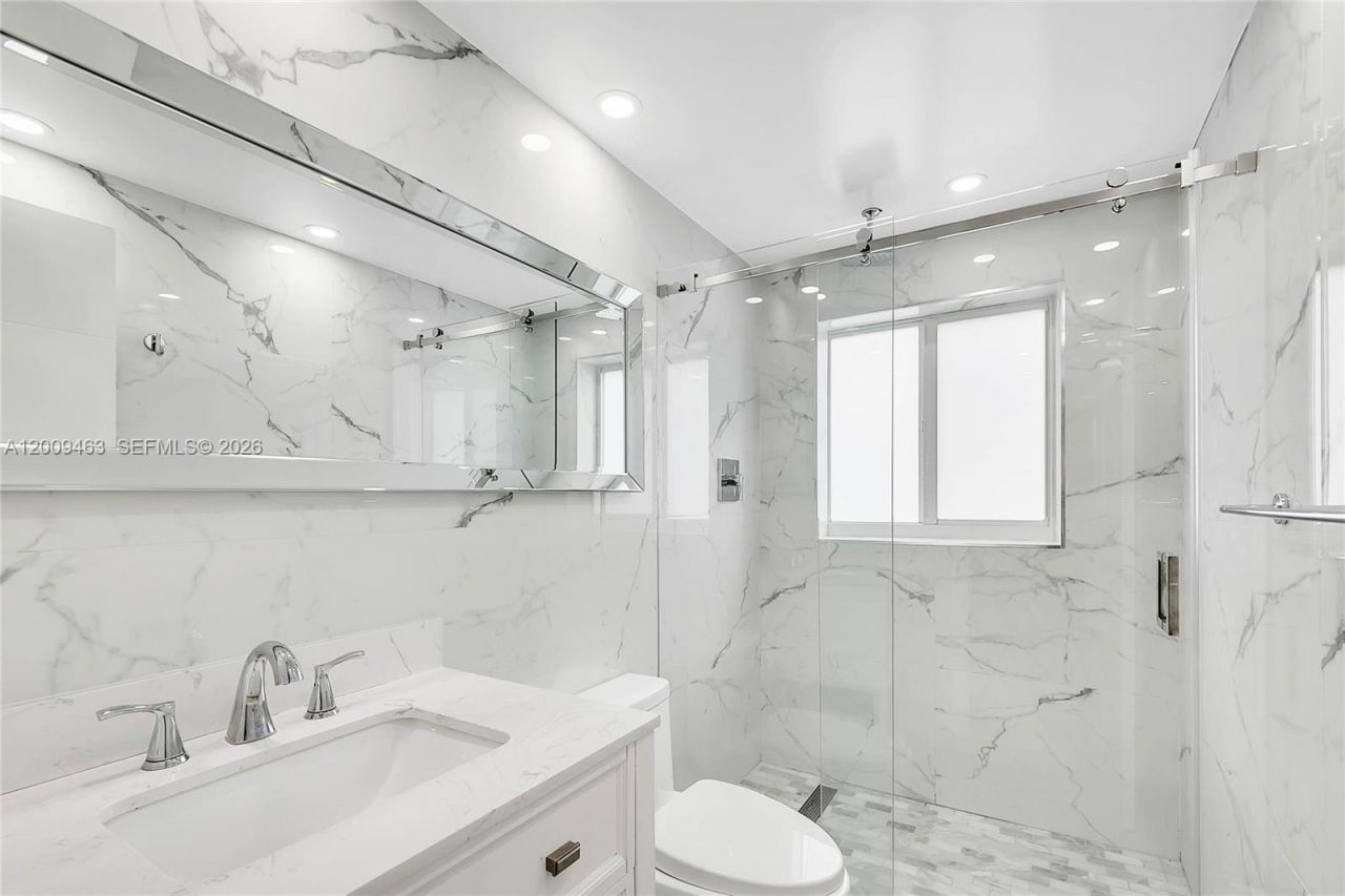 5260 NW 11th St, Unit 201, Plantation, FL 33313 Photo