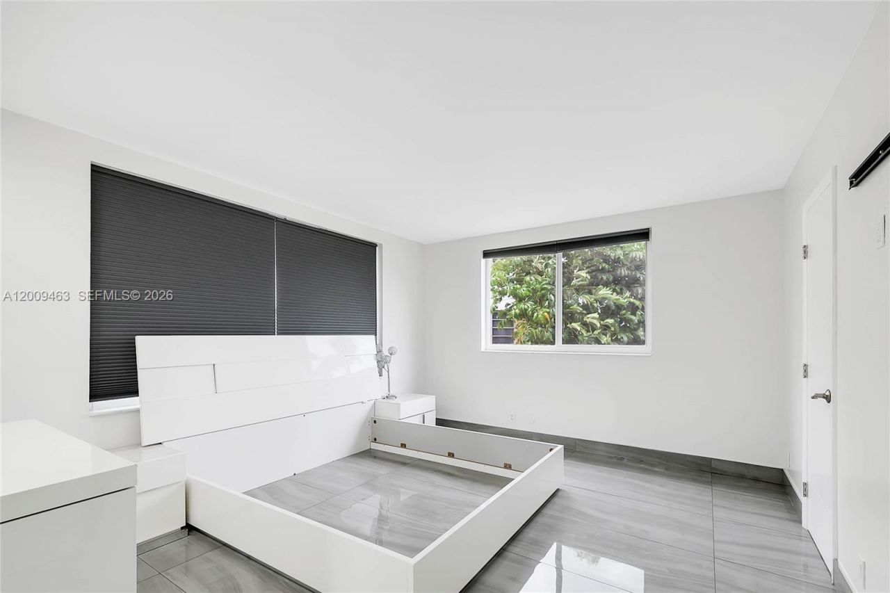 5260 NW 11th St, Unit 201, Plantation, FL 33313 Photo