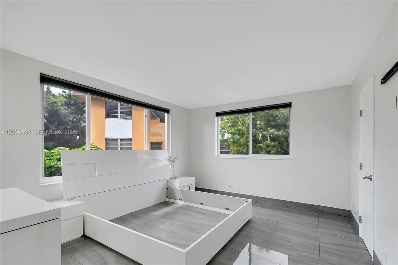 5260 NW 11th St, Unit 201, Plantation, FL 33313 Photo