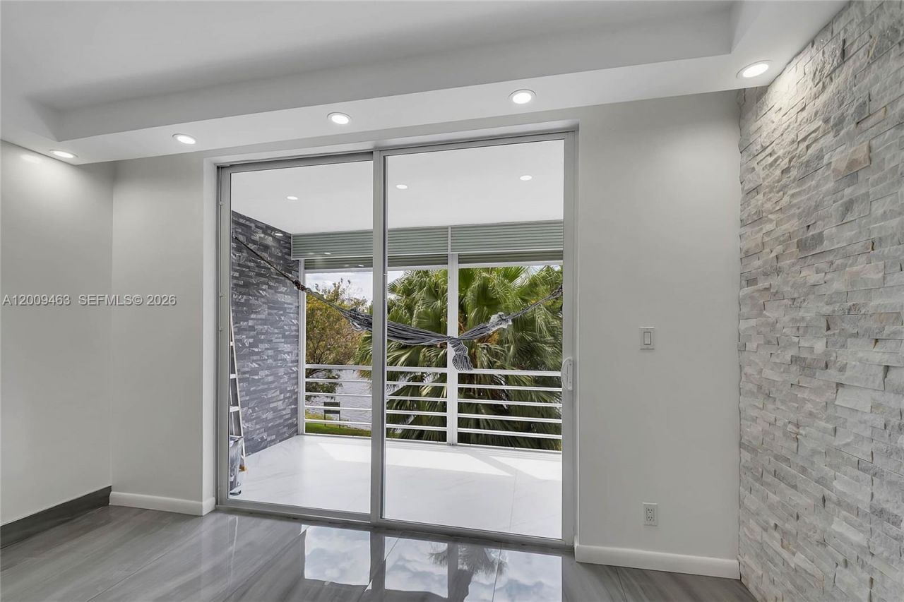 5260 NW 11th St, Unit 201, Plantation, FL 33313 Photo