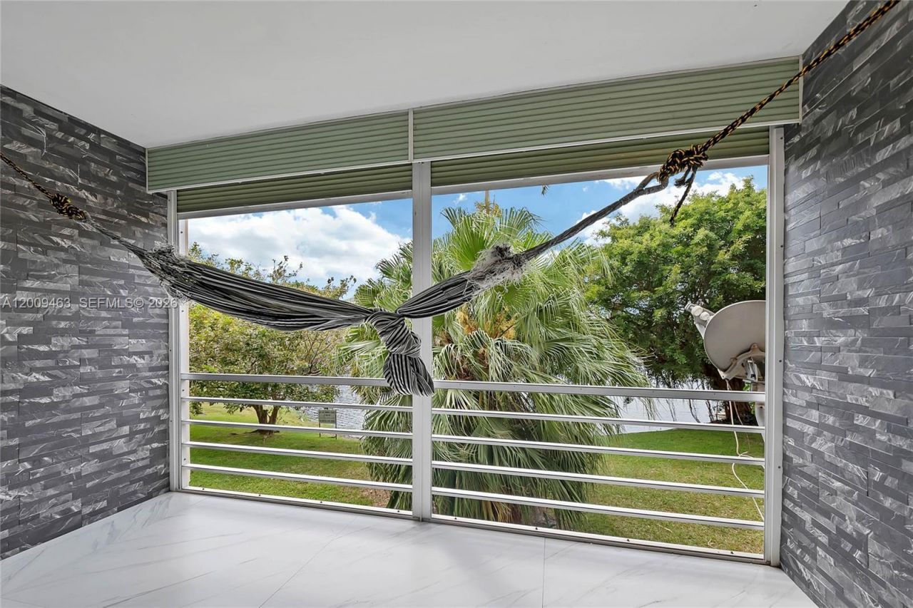 5260 NW 11th St, Unit 201, Plantation, FL 33313 Photo