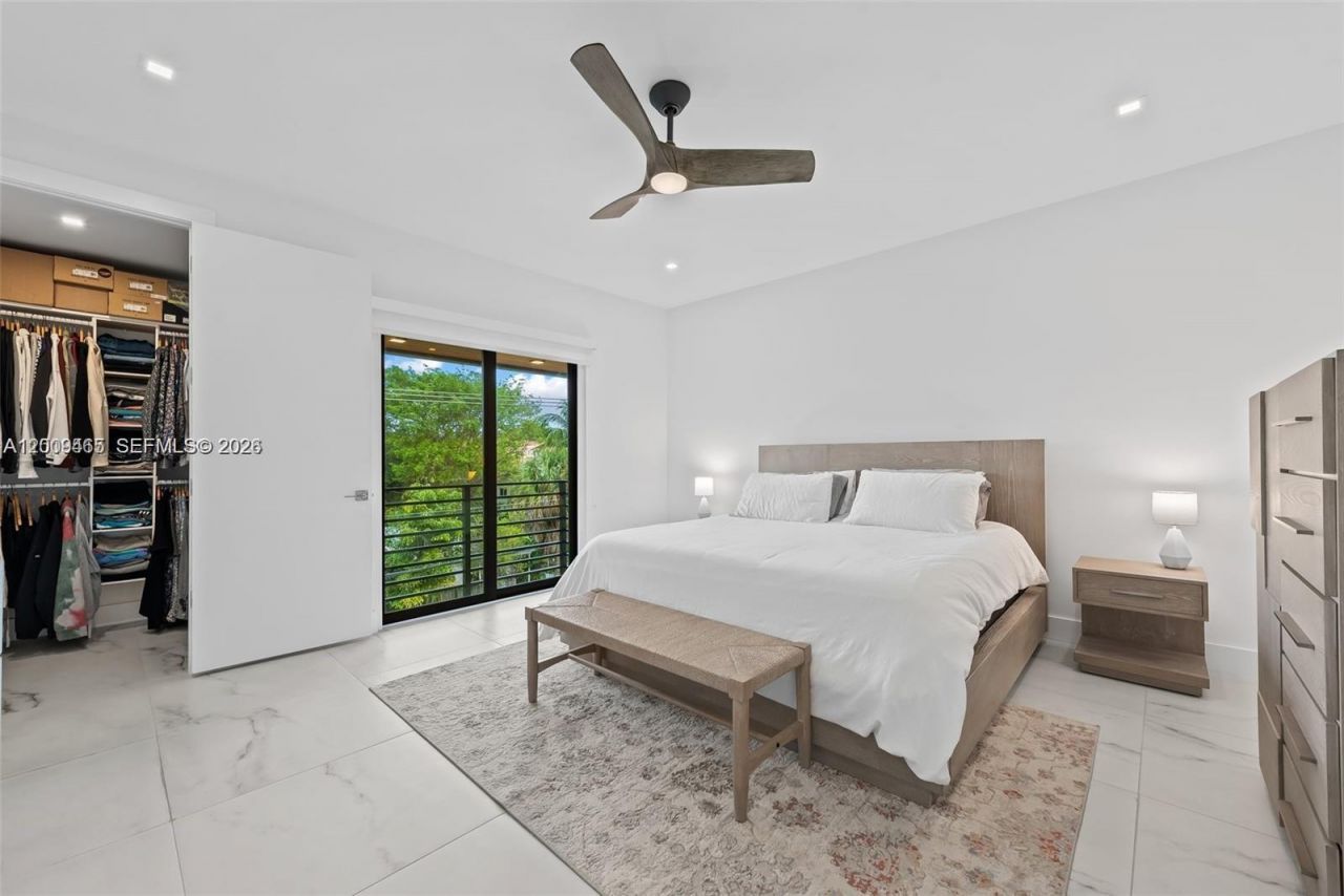 1056 N Victoria Park Rd, Fort Lauderdale, FL 33304 Photo
