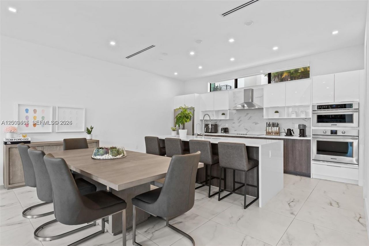 1056 N Victoria Park Rd, Fort Lauderdale, FL 33304 Photo