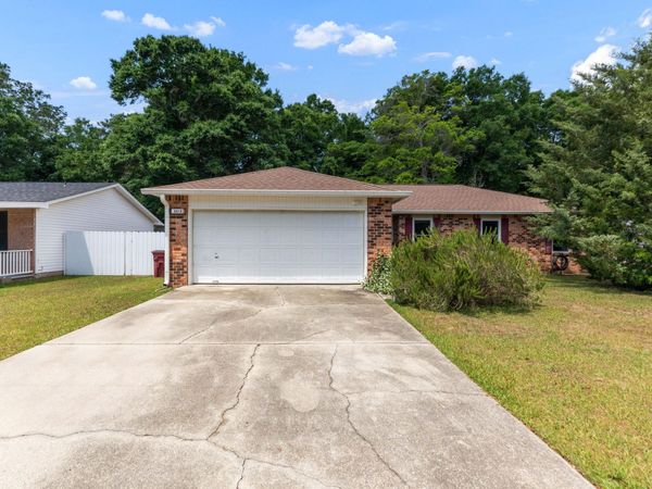 5518 Chantilly Circle, Milton, FL 32583