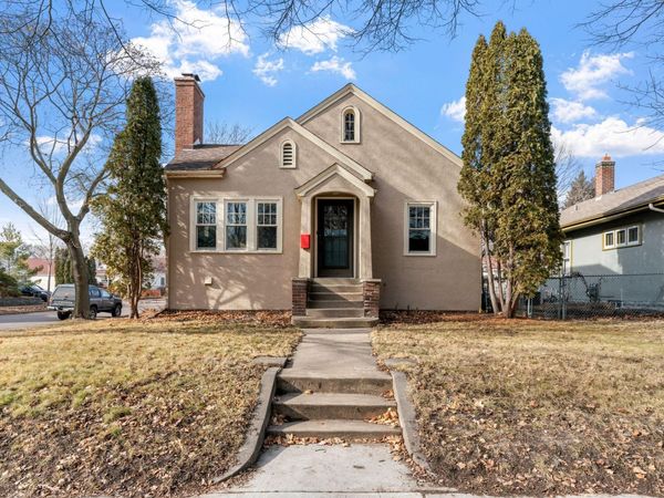 2300 Mckinley Street NE, Minneapolis, MN 55418