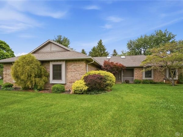 1897 Thornwood Court, Troy, OH 45373