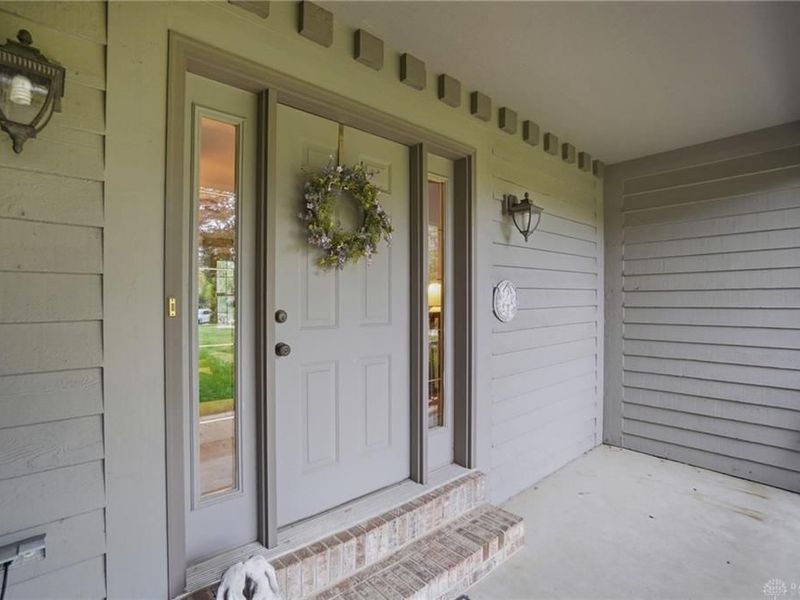 1897 Thornwood Court, Troy, OH 45373 Photo 2