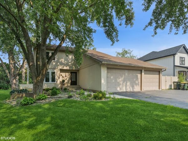 1507 S Addison Avenue , Lombard, IL 60148