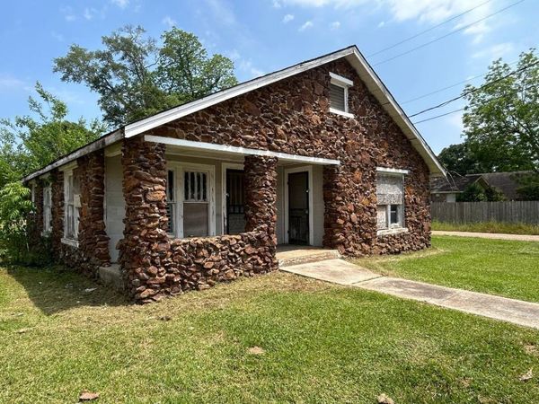 117 Martin Luther King Dr., Purvis, MS 39475