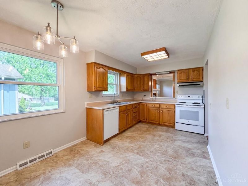 2086 Resor Road, Fairfield, OH 45014 Photo 2