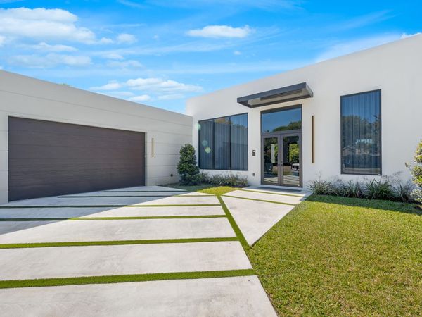 1000 SW 93rd Avenue, Plantation, FL 33324