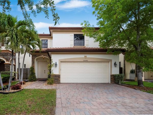 10045 NW 86th Ter , Doral, FL 33178