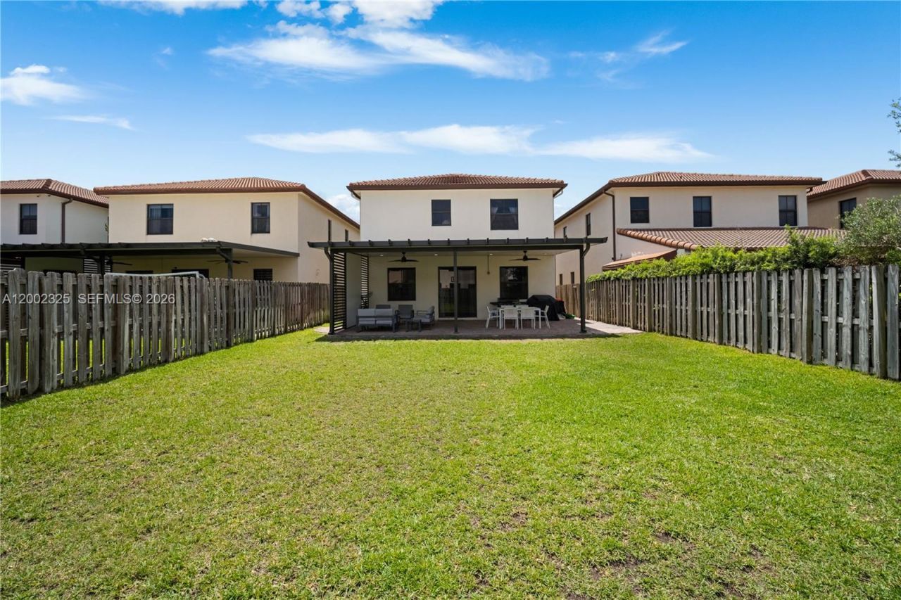 10045 NW 86th Ter, Doral, FL 33178 Photo