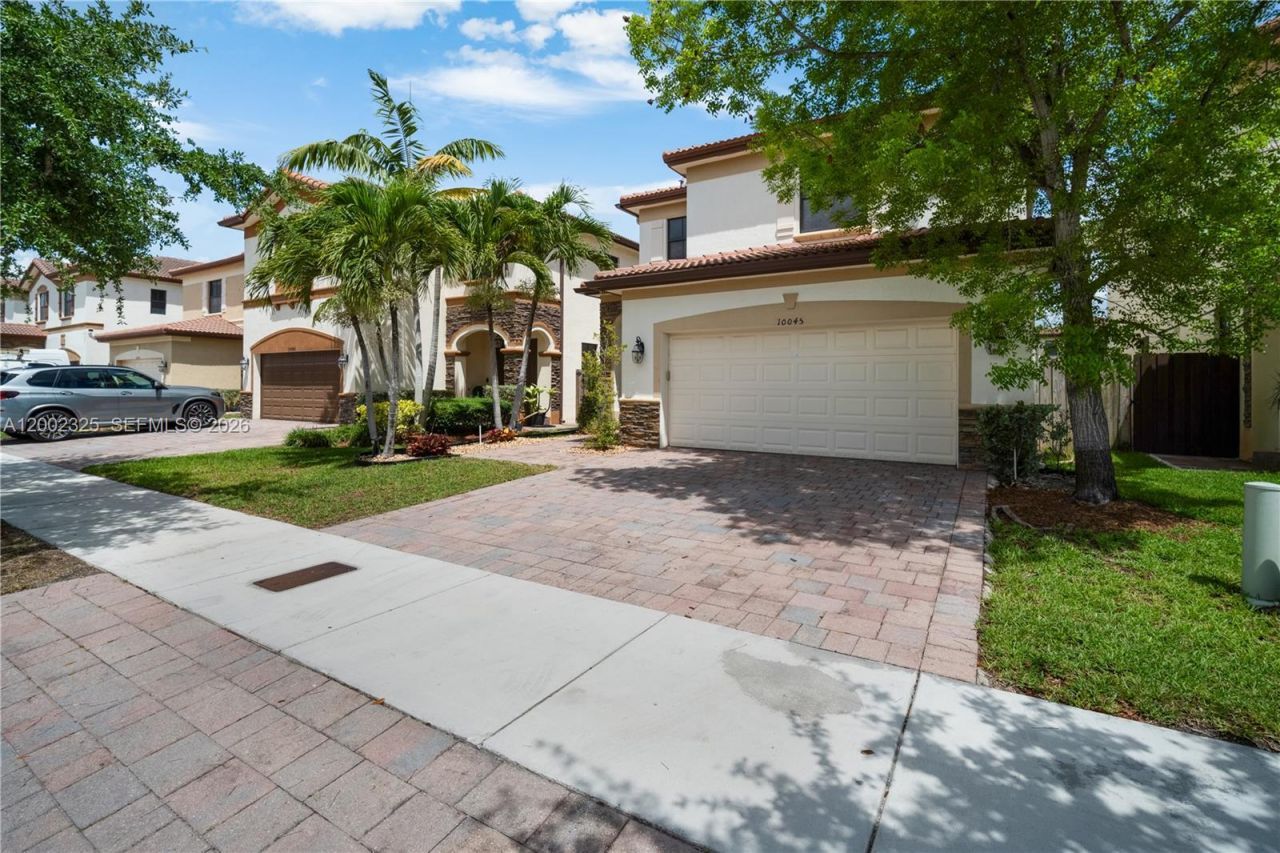 10045 NW 86th Ter, Doral, FL 33178 Photo