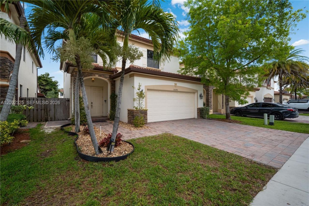 10045 NW 86th Ter, Doral, FL 33178 Photo