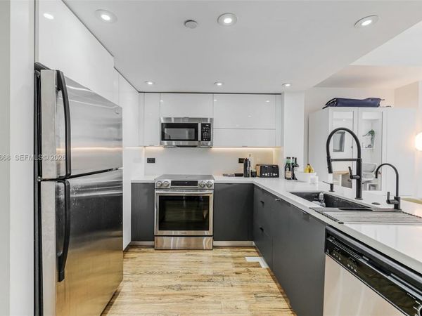 111 E Flagler St , Unit 708, Miami, FL 33131