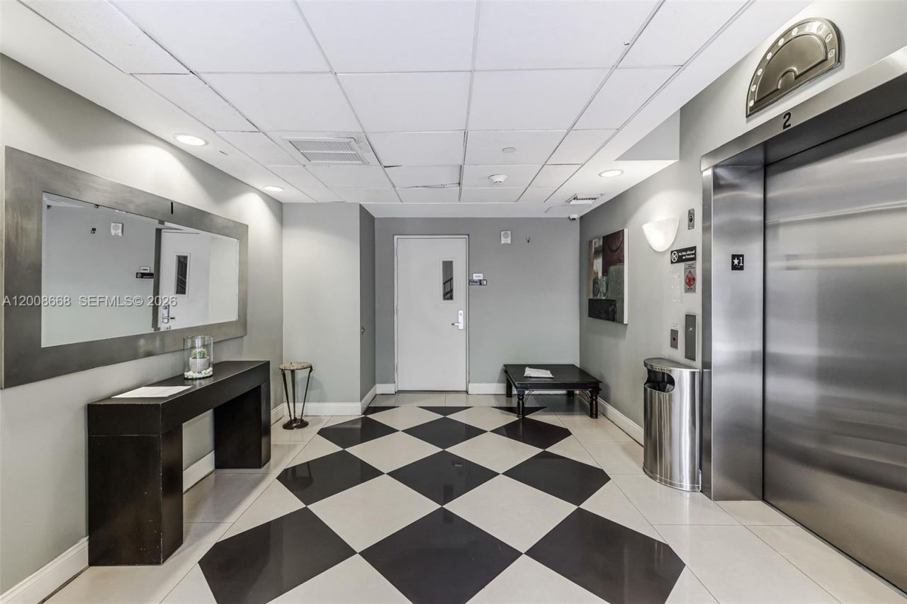 111 E Flagler St , Unit 708, Miami, FL 33131 Photo