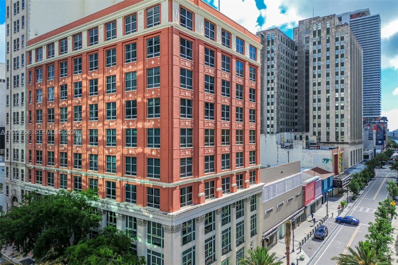 111 E Flagler St , Unit 708, Miami, FL 33131 Photo
