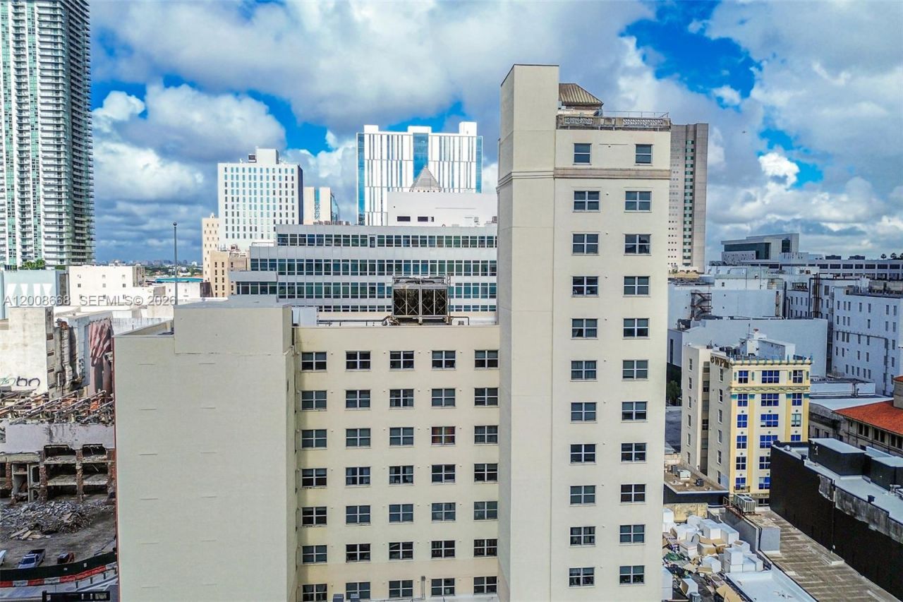 111 E Flagler St , Unit 708, Miami, FL 33131 Photo