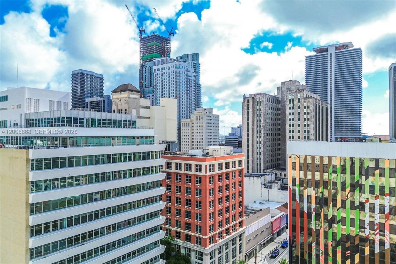 111 E Flagler St , Unit 708, Miami, FL 33131 Photo