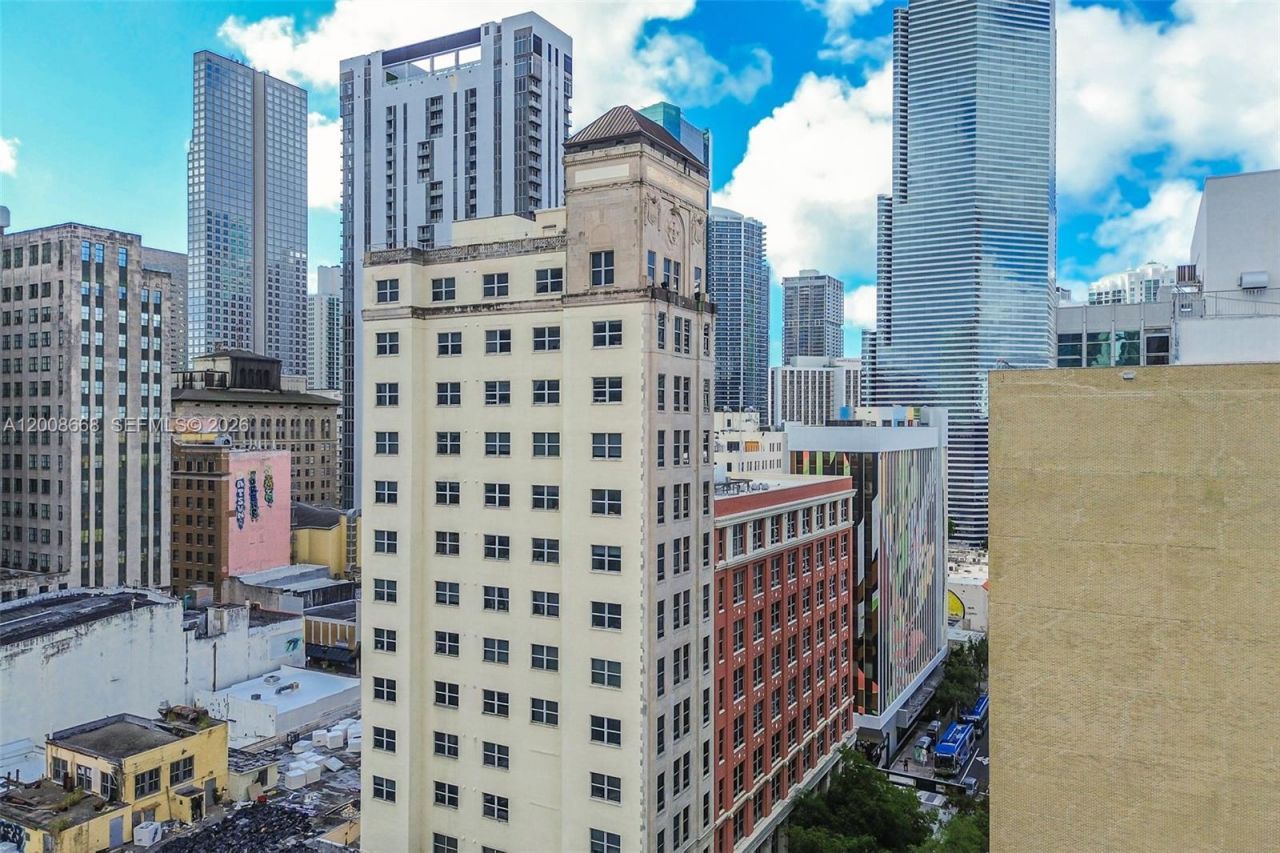 111 E Flagler St , Unit 708, Miami, FL 33131 Photo