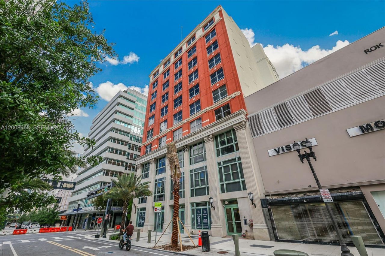 111 E Flagler St , Unit 708, Miami, FL 33131 Photo