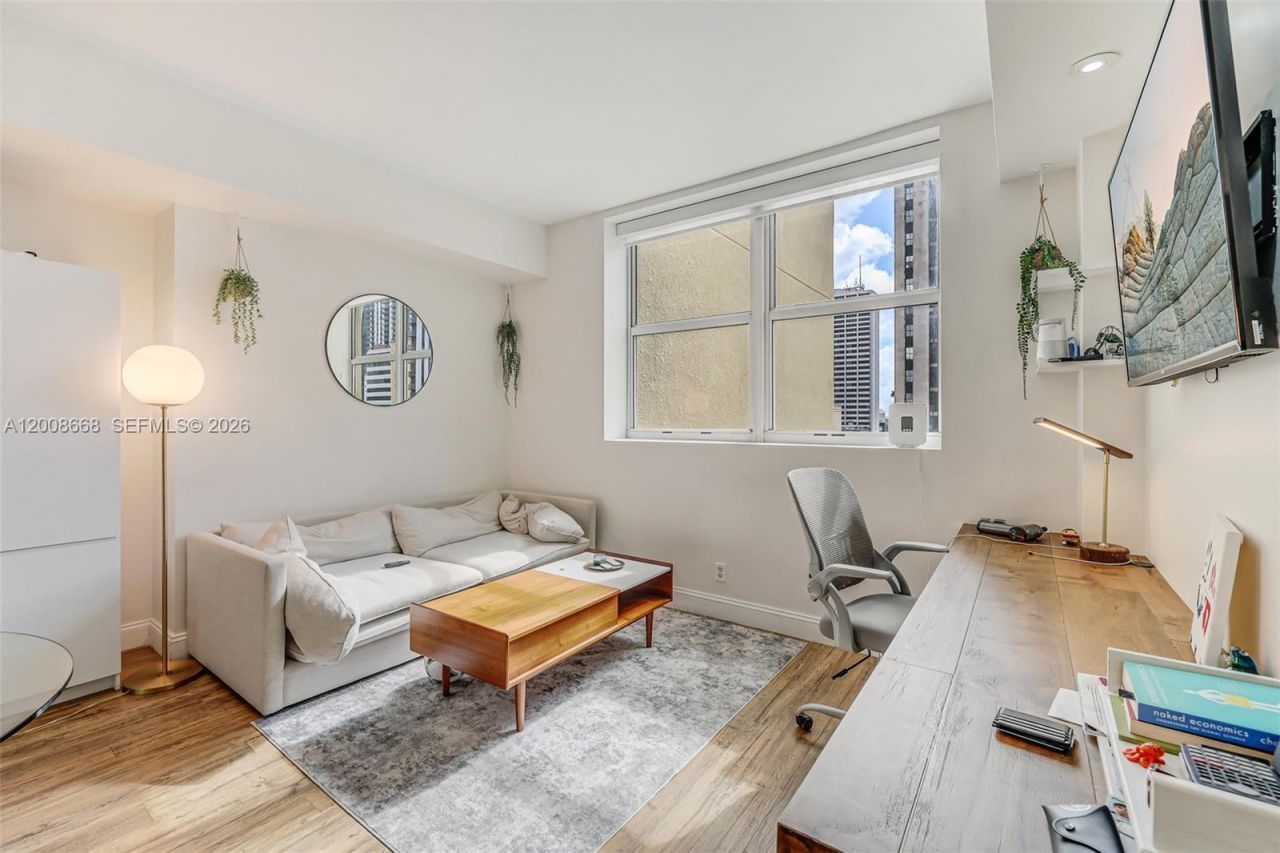 111 E Flagler St , Unit 708, Miami, FL 33131 Photo