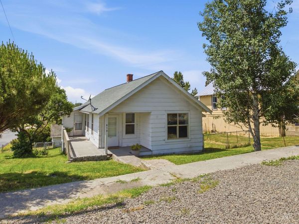 810 Pine St, Potlatch, ID 83855