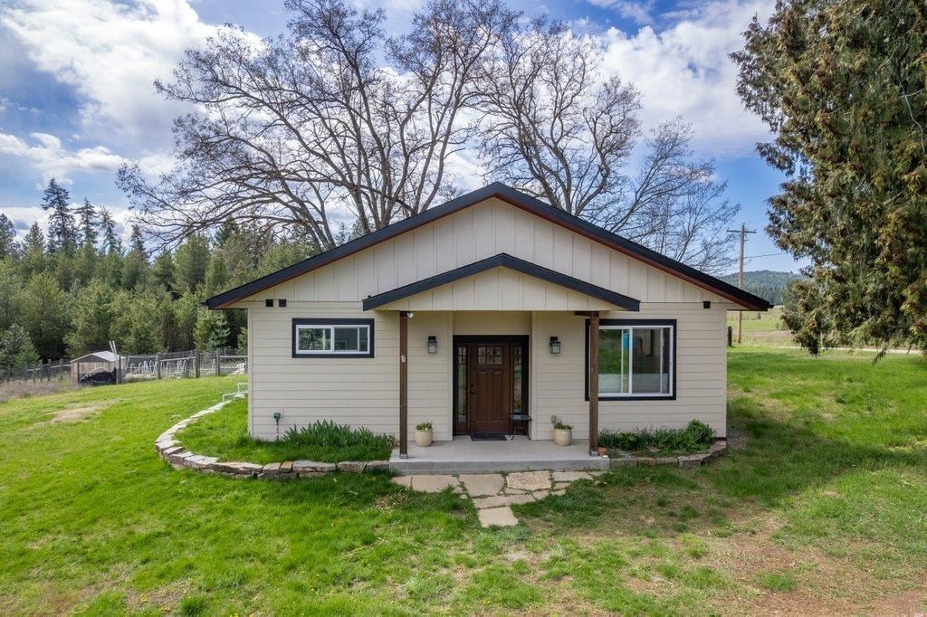 332 Bergen Rd, Newport, WA 99156 Main Photo